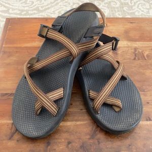 Mens size 12 Chaco sandals.